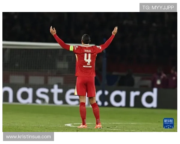 菲尔琼斯大胆预测欧冠第二轮巴萨力克巴黎利物浦轻取加拉塔萨雷 菲尔琼斯大胆预测欧冠第二轮巴萨力克巴黎利物浦轻取加拉塔萨雷