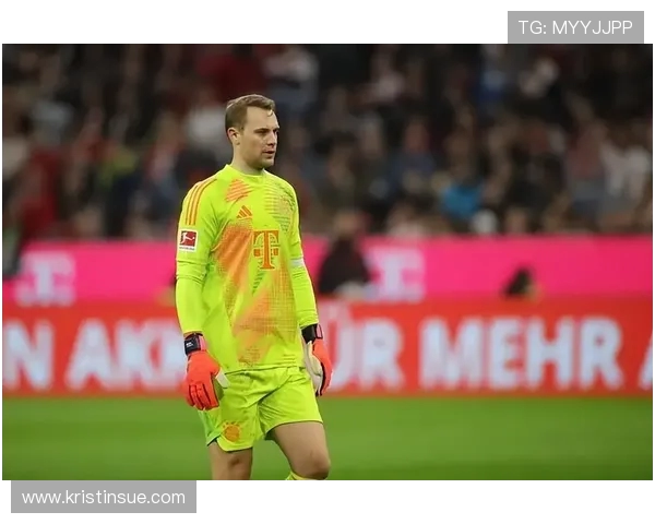 诺伊尔盛赞莱万关键作用称凯恩为拜仁贡献非凡展现锋霸价值 诺伊尔盛赞莱万关键作用称凯恩为拜仁贡献非凡展现锋霸价值