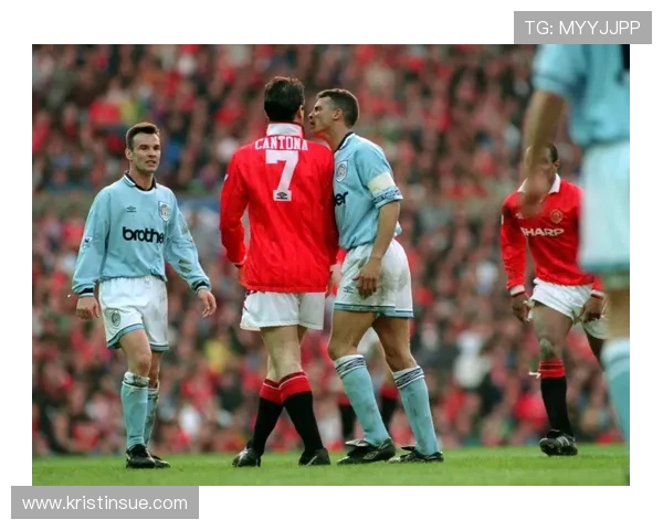 TA:曼联没能利用人数优势,他们看起来像是从未一起踢过球